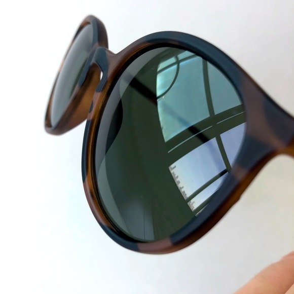 Calvin Klein tortoise shell sunglasses - Picture 6 of 16